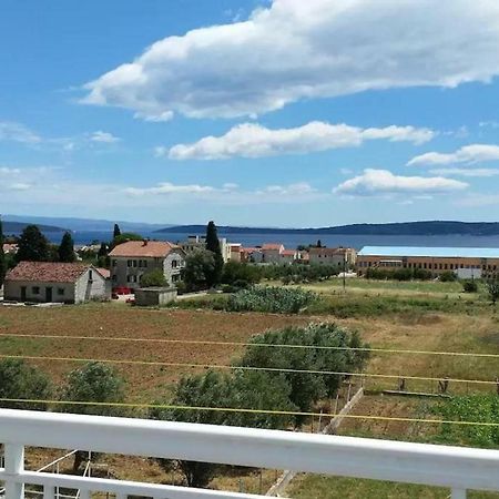 Cozy Apartment With Sea View Kaštela Esterno foto