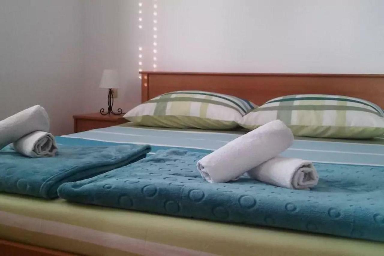 Cozy Apartment With Sea View Kaštela Esterno foto