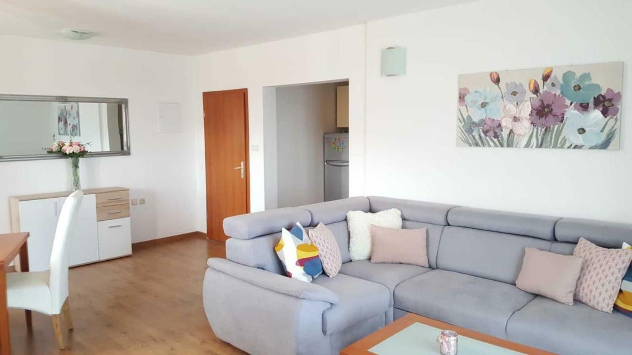 Cozy Apartment With Sea View Kaštela Esterno foto